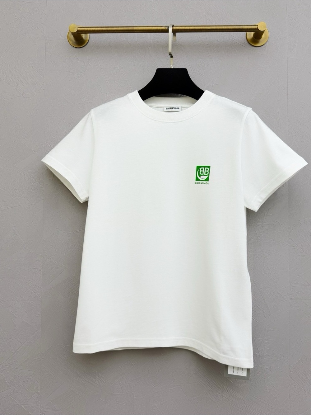 🚩steal Balenciaga White Tee with Green Logo Patch